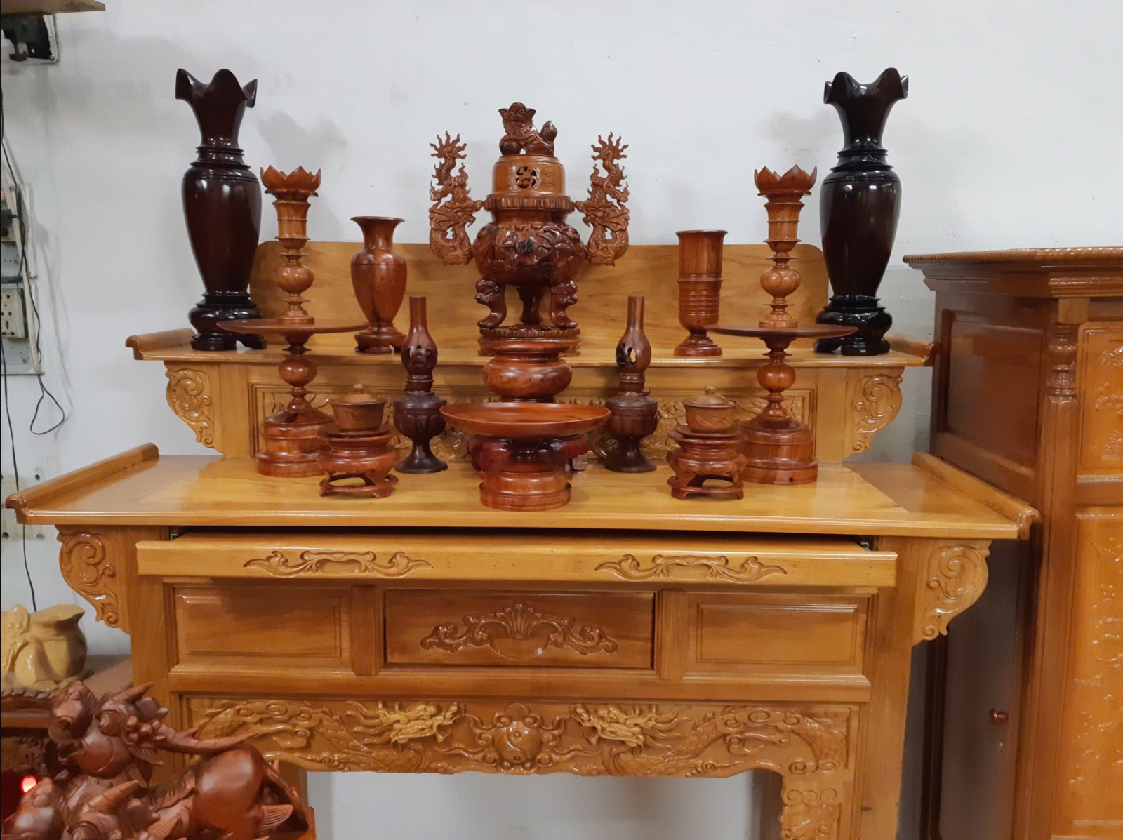 Thiết kế thi công nội thất phòng thờ