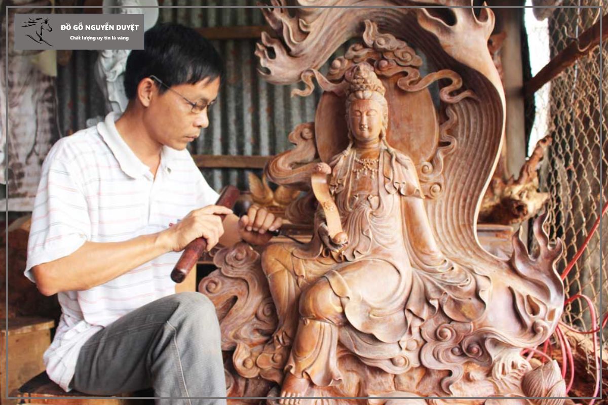Nhận đóng tượng gỗ theo yêu cầu tại Bình Chánh
